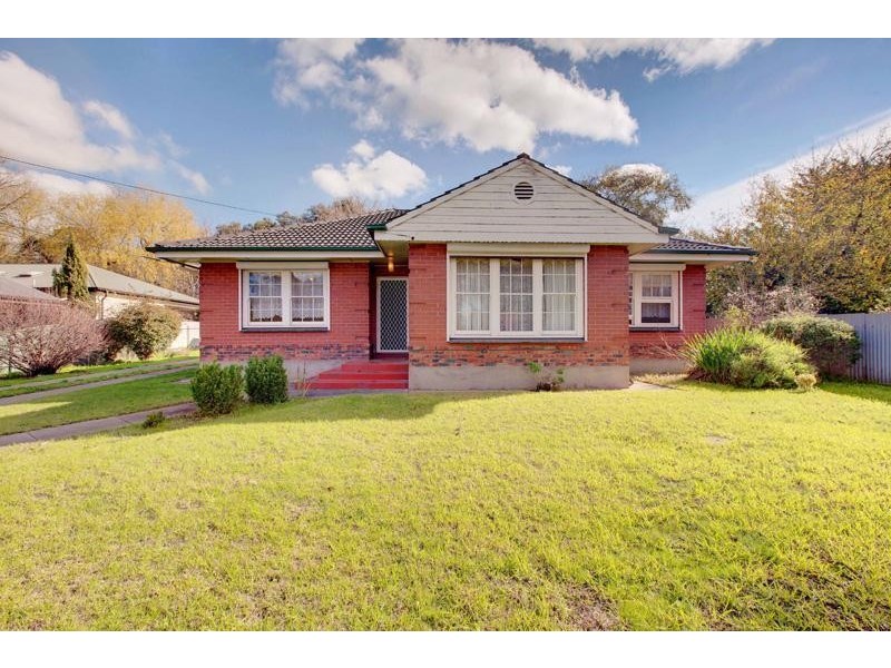 16 Albert Road, Mount Barker SA 5251