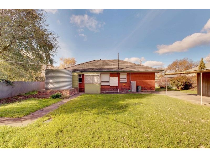 16 Albert Road, Mount Barker SA 5251