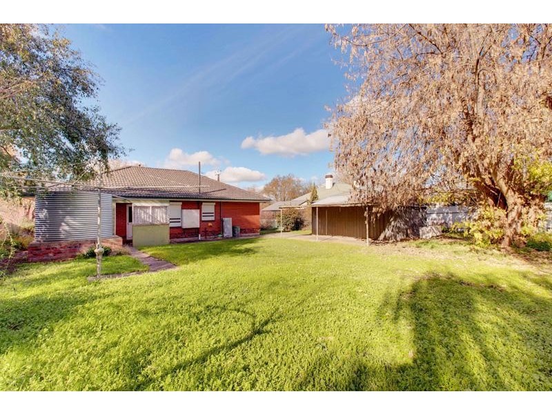 16 Albert Road, Mount Barker SA 5251