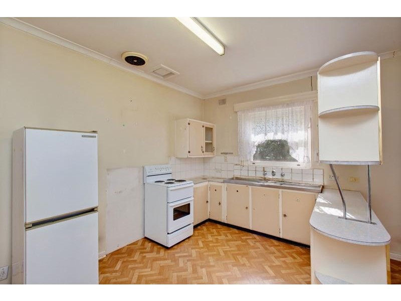 16 Albert Road, Mount Barker SA 5251