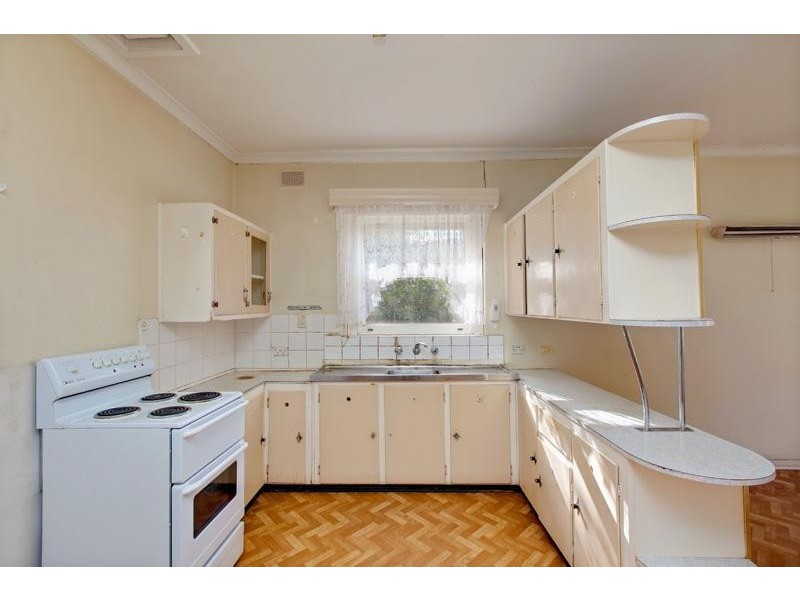 16 Albert Road, Mount Barker SA 5251