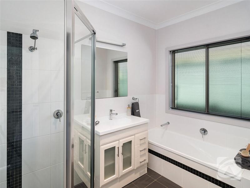 15 Collett Avenue, Mount Barker SA 5251