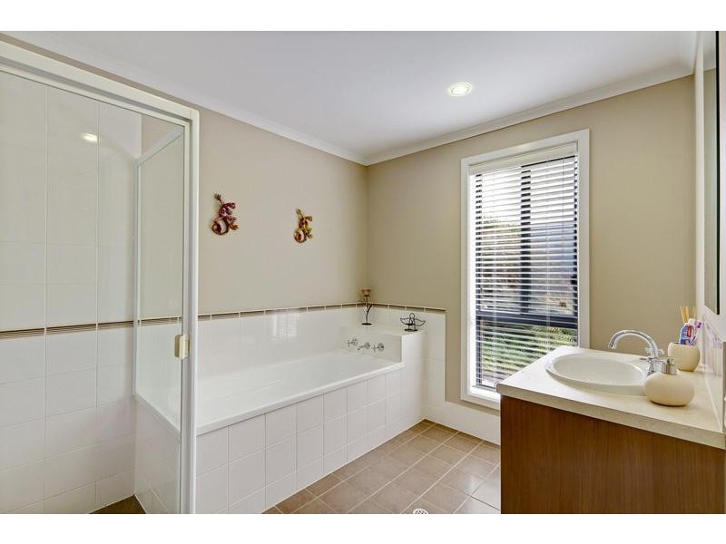 1 Barton Circuit, Mount Barker SA 5251