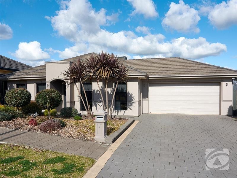 7 Carlson Street, Mount Barker SA 5251