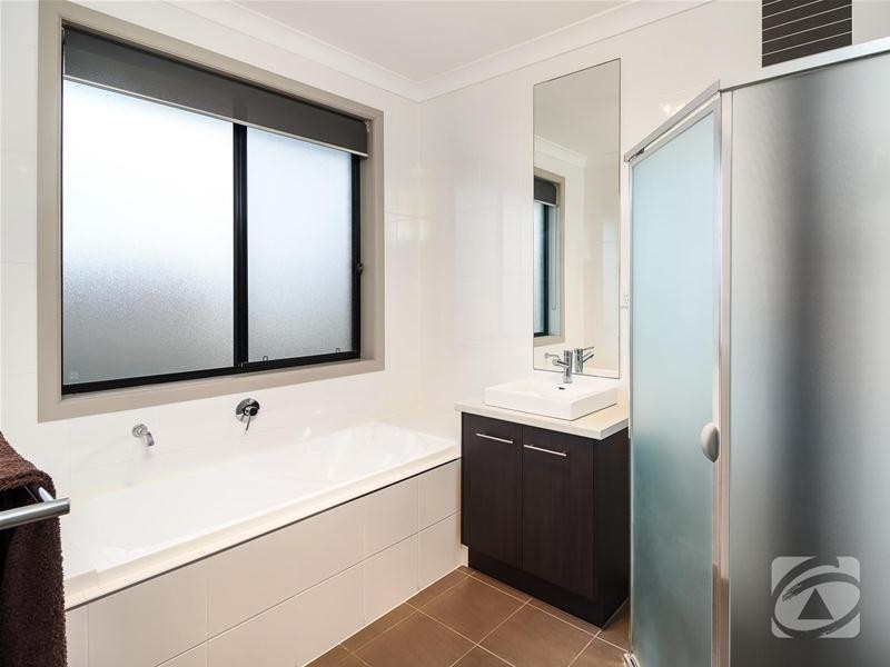 7 Carlson Street, Mount Barker SA 5251