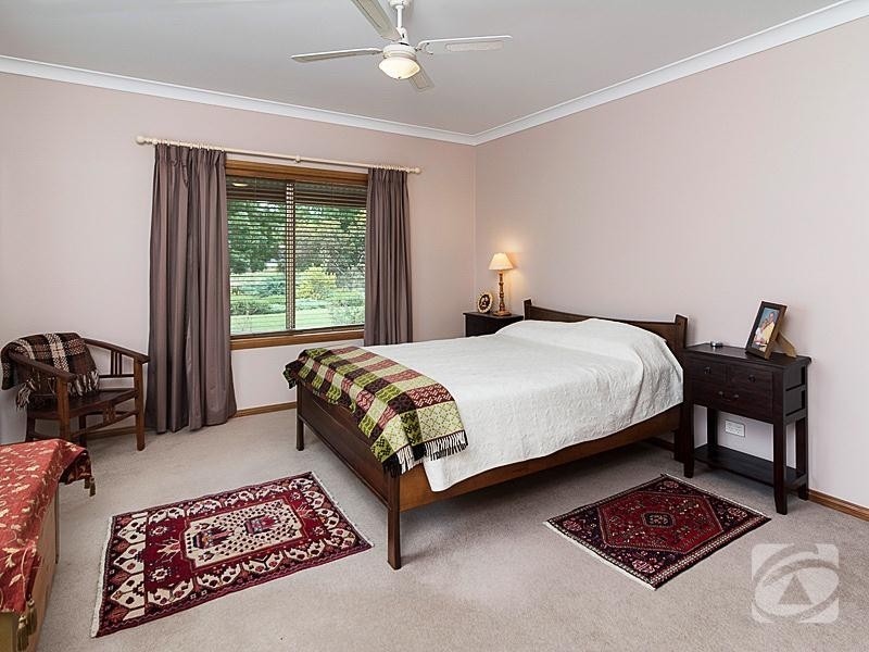 31 Waterford Avenue, Mount Barker SA 5251