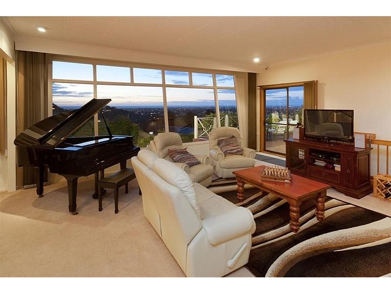 3 Kinedana Street, Eden Hills SA 5050