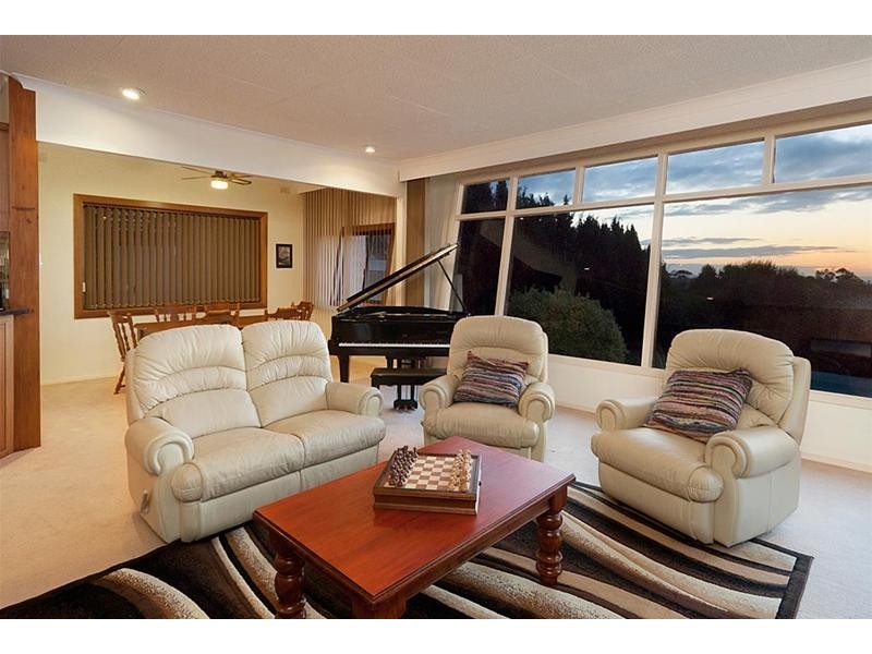 3 Kinedana Street, Eden Hills SA 5050