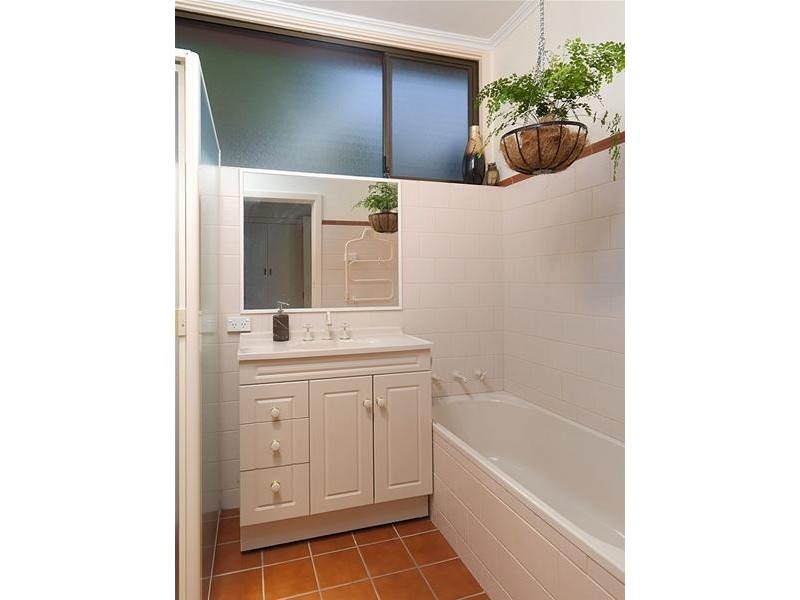 3 Kinedana Street, Eden Hills SA 5050