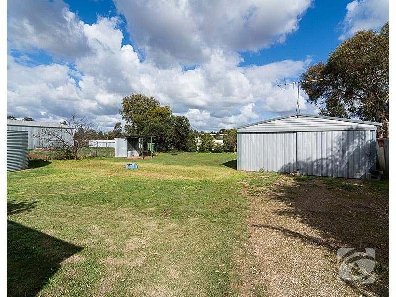 15 Cemetery Road, Callington SA 5254