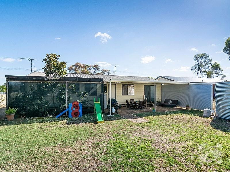 15 Cemetery Road, Callington SA 5254