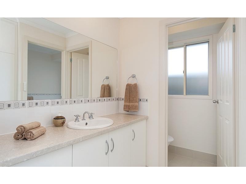 12 Pollard Street, Mount Barker SA 5251