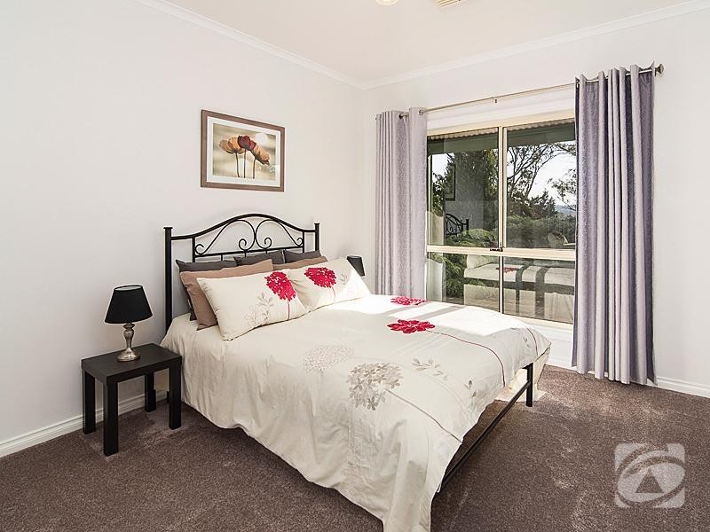 8 Burnbank Way, Mount Barker SA 5251