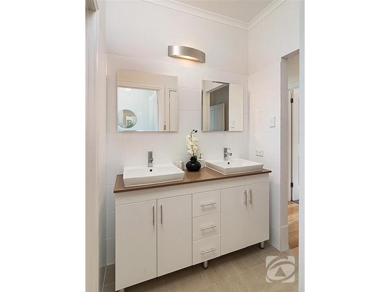 8 Burnbank Way, Mount Barker SA 5251