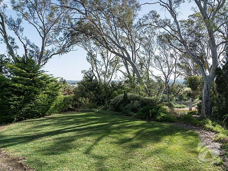 8 Burnbank Way, Mount Barker SA 5251