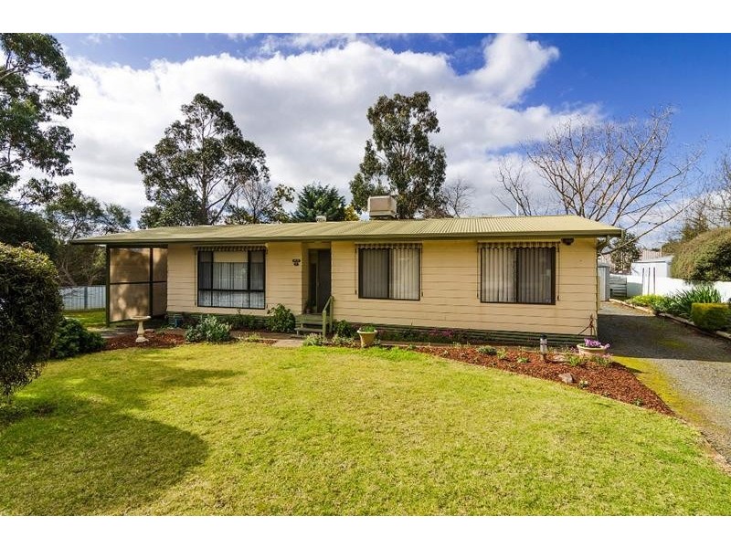 28 Murray Avenue, Mount Barker SA 5251