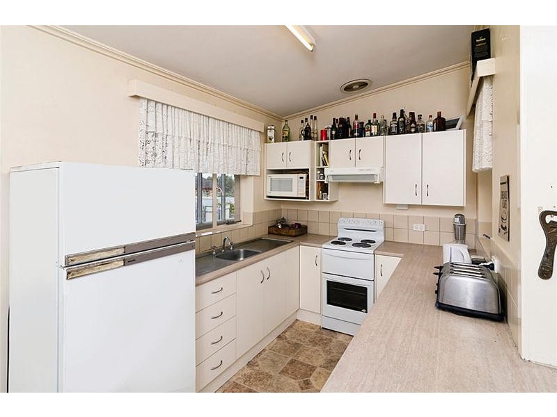 11 Marchant Road, Strathalbyn SA 5255