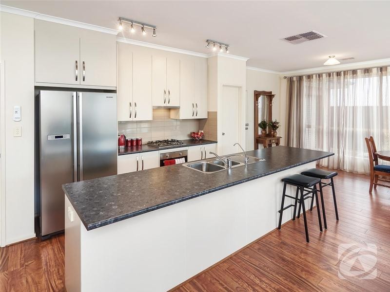 11 Tilly Street, Mount Barker SA 5251