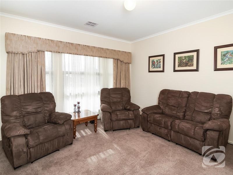 11 Tilly Street, Mount Barker SA 5251