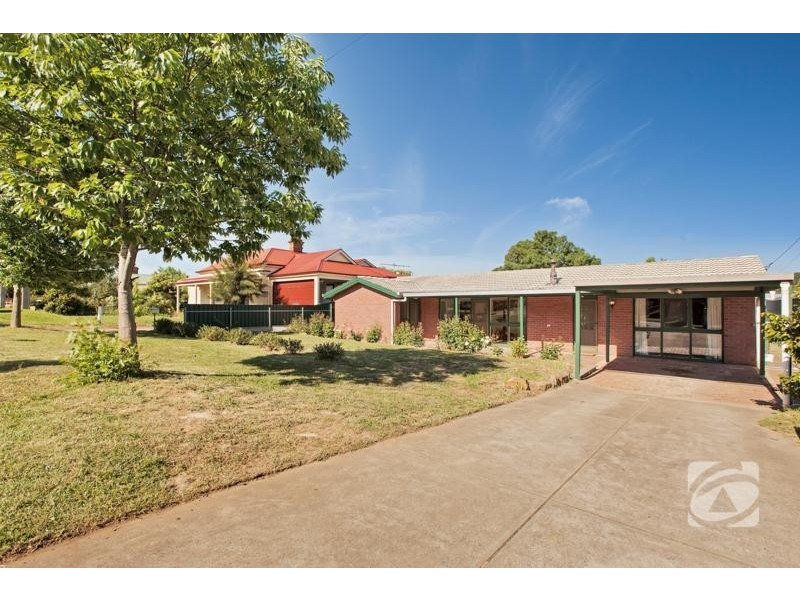 35 Albert Road, Mount Barker SA 5251