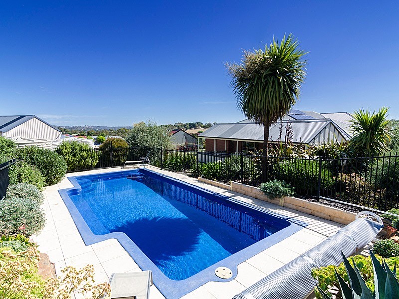 16 Barrow Court, Mount Barker SA 5251