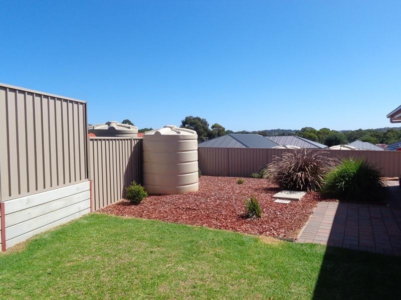 60 Douglas Drive, Mount Barker SA 5251