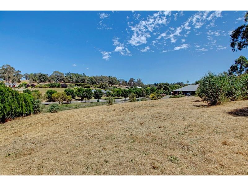 19 Fairfield Road, Mount Barker SA 5251