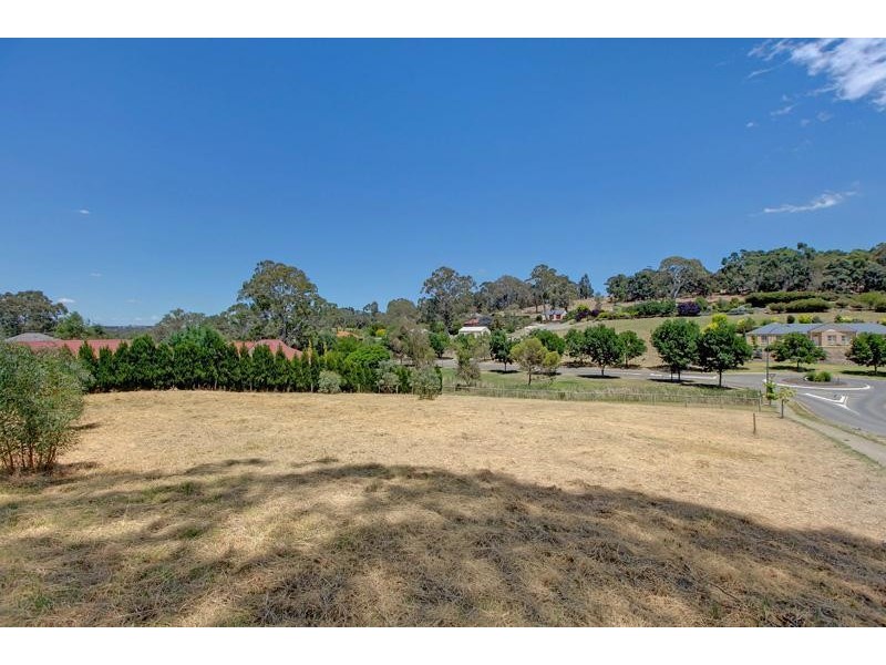 19 Fairfield Road, Mount Barker SA 5251