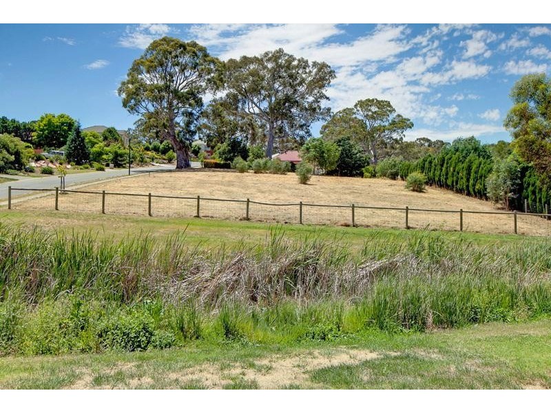 19 Fairfield Road, Mount Barker SA 5251