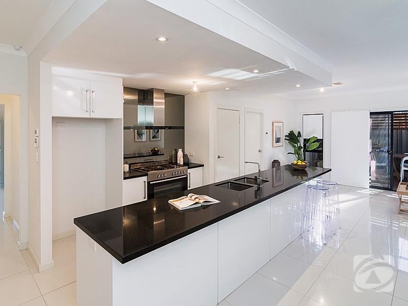 2 Tilly Street, Mount Barker SA 5251