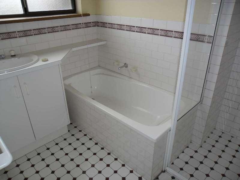 2/1 Kernutt Court, Mount Barker SA 5251