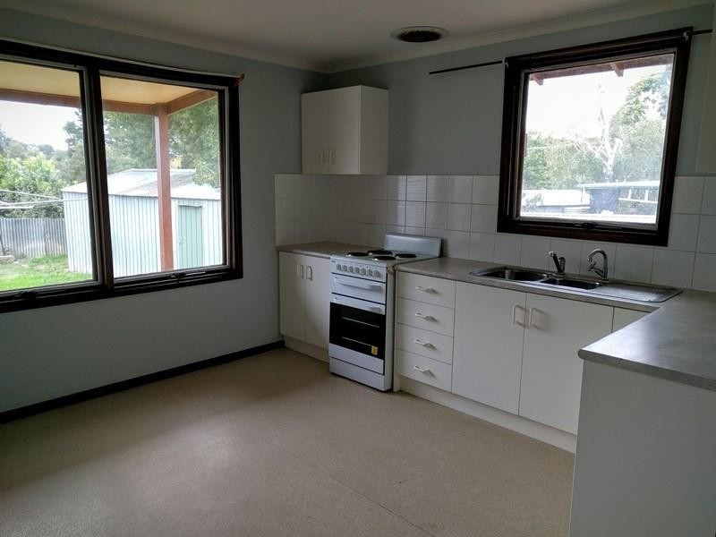 4 Dumas Street, Mount Barker SA 5251