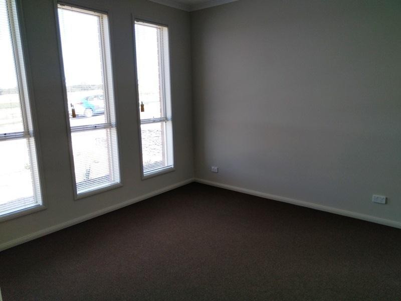 4 Spicer Street, Mount Barker SA 5251