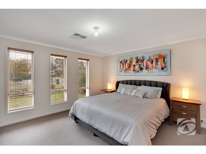 25 Hurling Drive, Mount Barker SA 5251