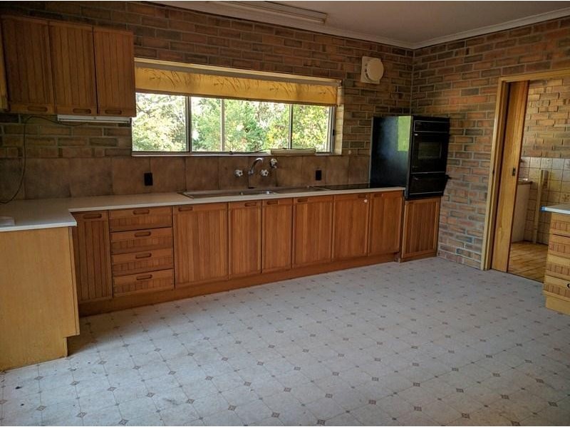 16 Hart Road, Mount Barker SA 5251