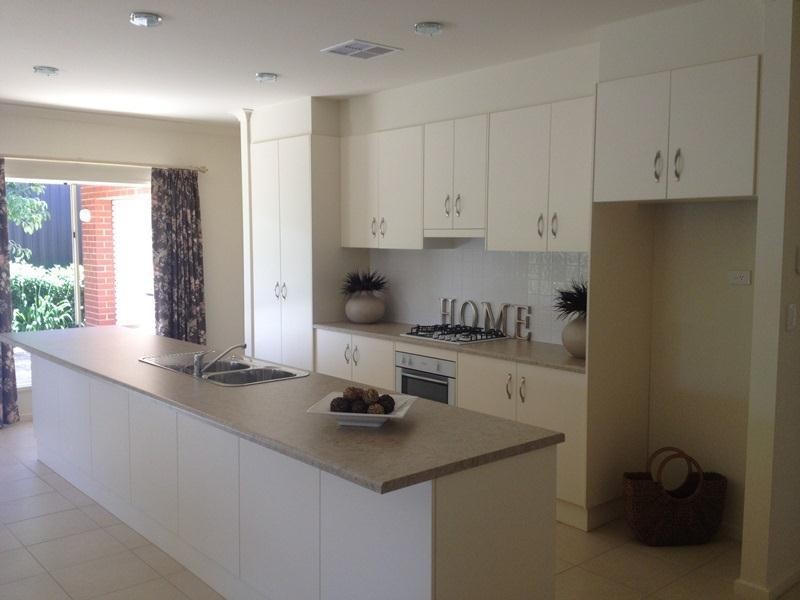 16 Greenfield Street, Mount Barker SA 5251