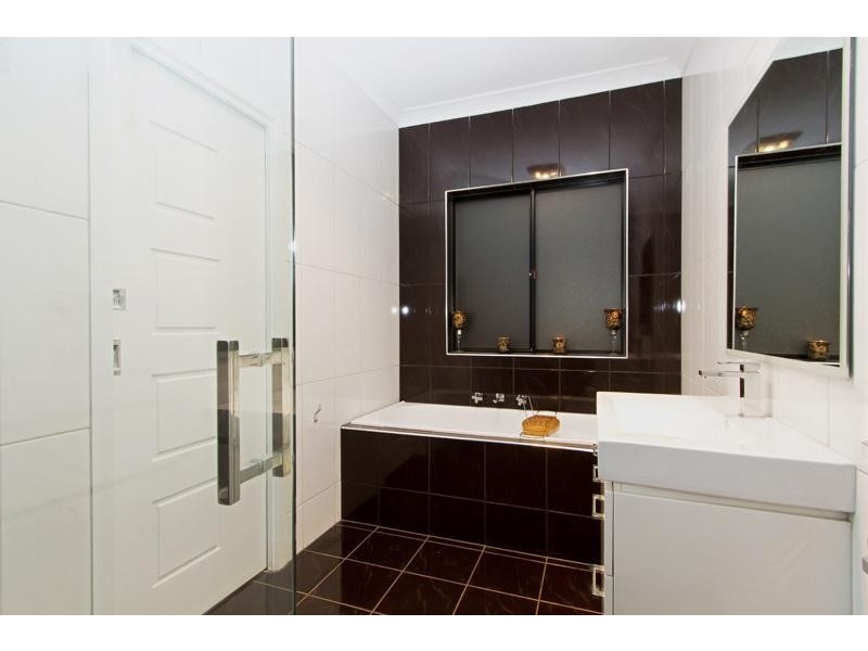 39 Hurling Drive, Mount Barker SA 5251