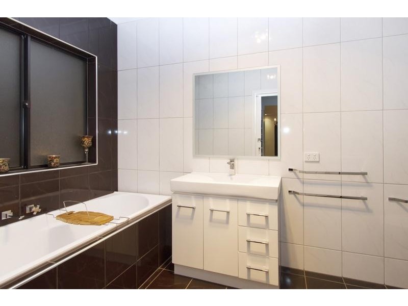 39 Hurling Drive, Mount Barker SA 5251