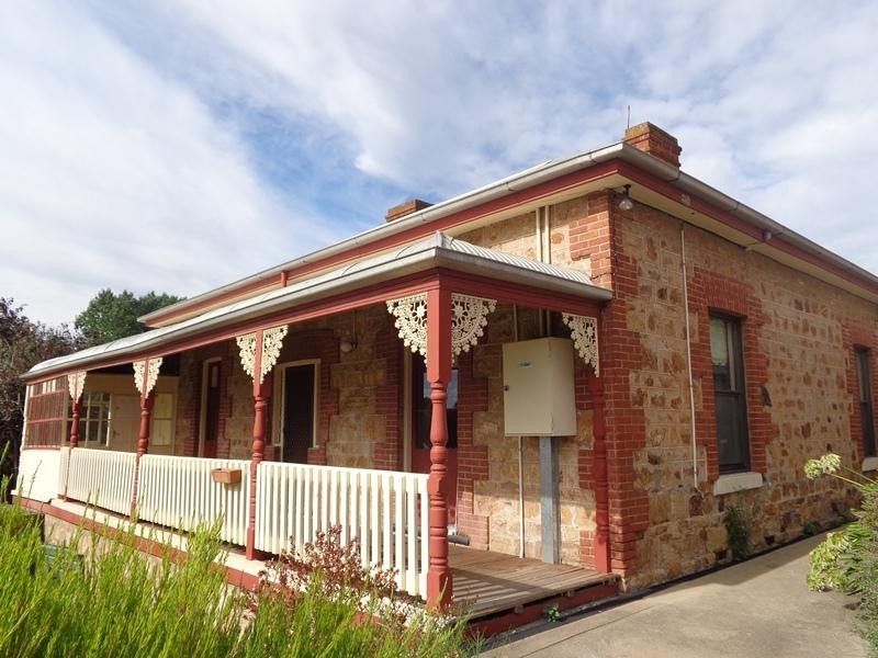 32a McLaren Street, Mount Barker SA 5251