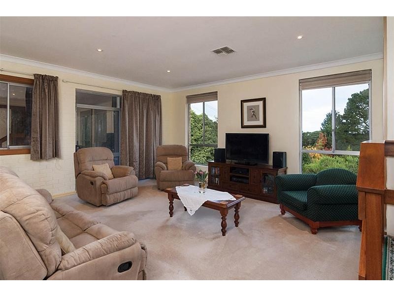 8 Miels Road, Crafers SA 5152