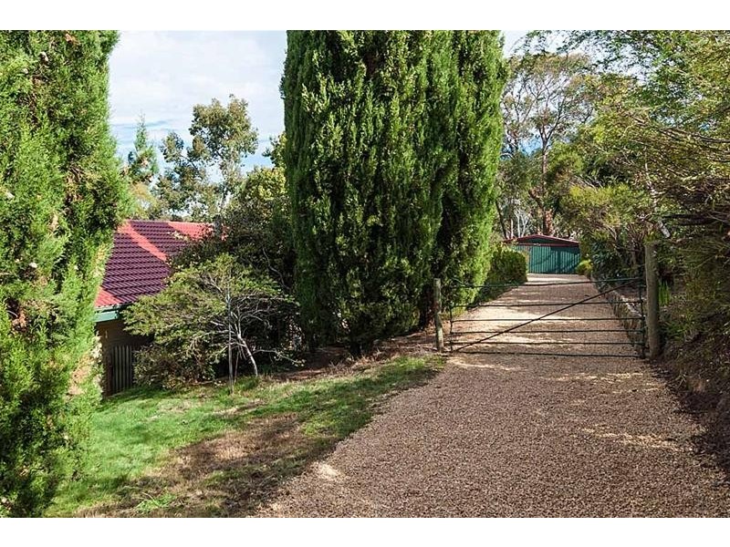 8 Miels Road, Crafers SA 5152