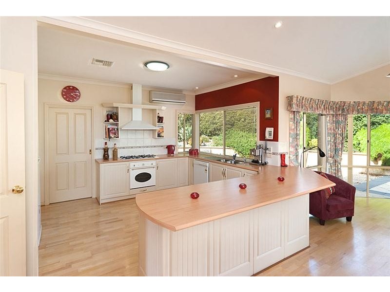 16 Tremayne Drive, Mount Barker SA 5251