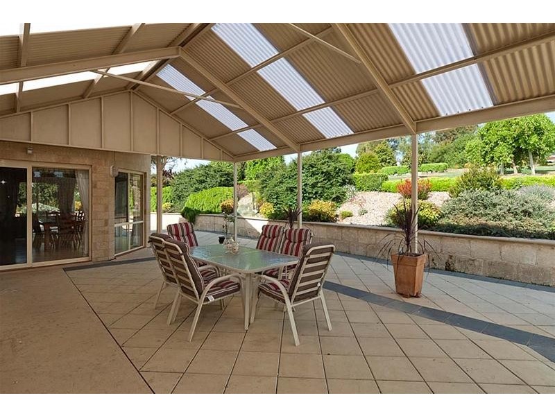 16 Tremayne Drive, Mount Barker SA 5251