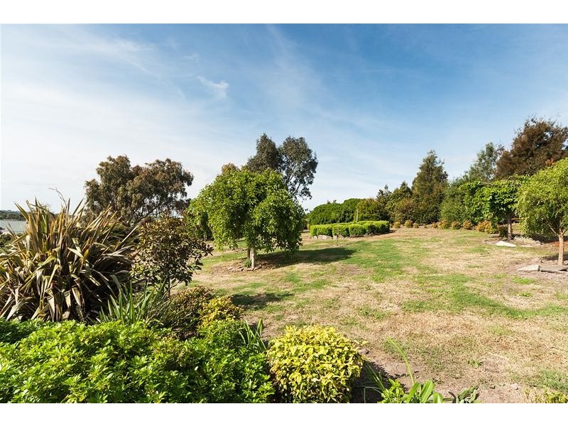 16 Tremayne Drive, Mount Barker SA 5251