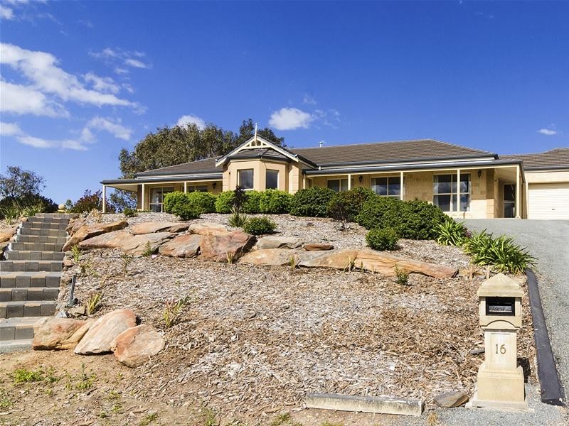 16 Tremayne Drive, Mount Barker SA 5251