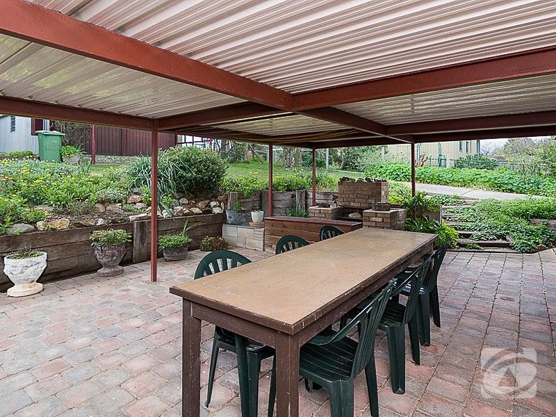 16 Walker Street, Macclesfield SA 5153