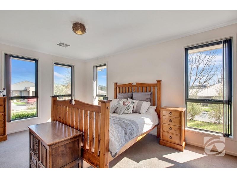 4 Bradford Street, Mount Barker SA 5251