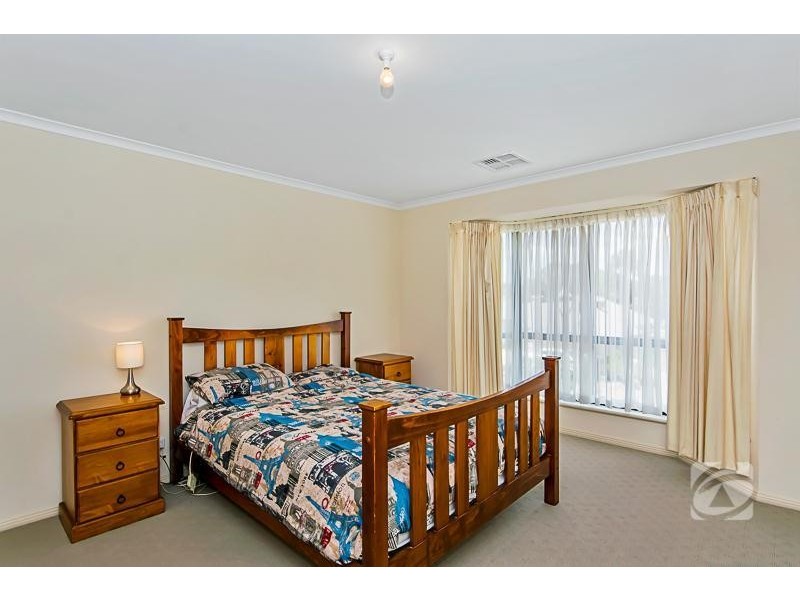 27 Barton Circuit, Mount Barker SA 5251