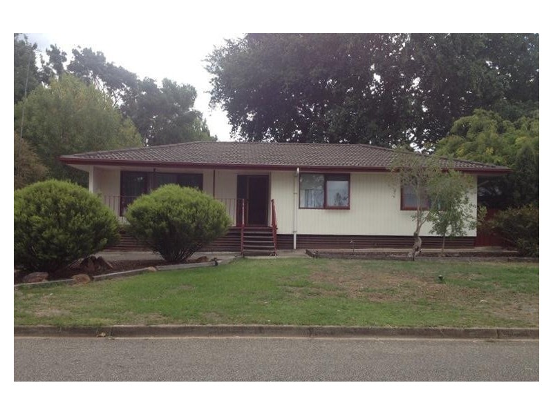 2 Charles Street, Mount Barker SA 5251