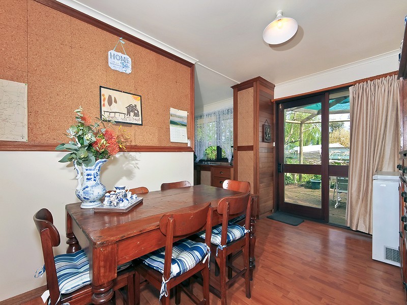 6 Lewis Avenue, Mount Barker SA 5251